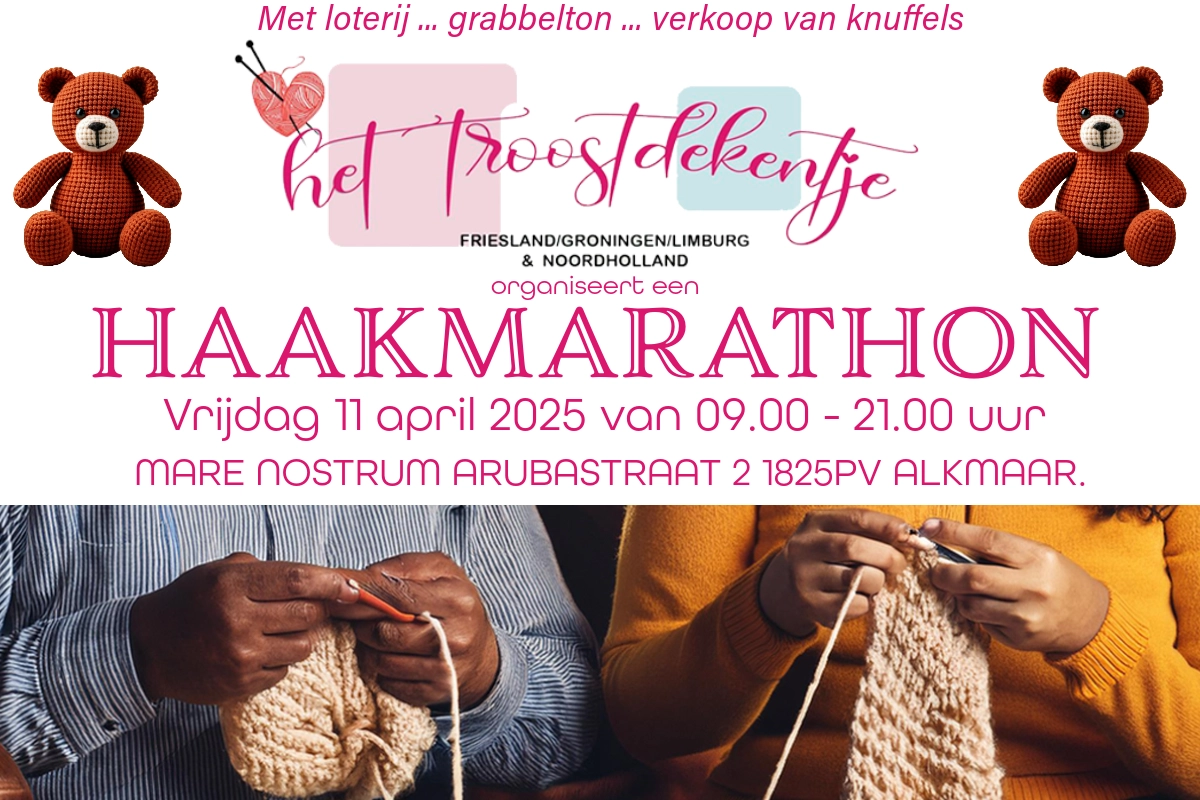 foto met haeknde mensen en twee gehaakte beertjes, waarmee een haakmarathon wordt aangekondigd